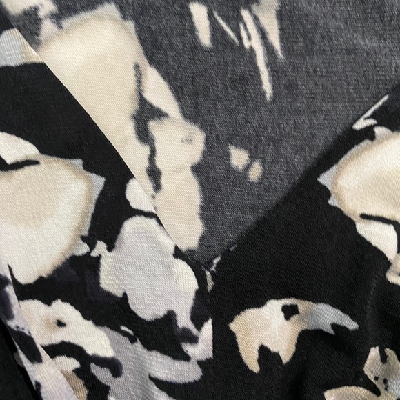 Daisy Fuentes Petites Mini Dress Empire Waist A-Line Floral Black White SP PS - Picture 7 of 15